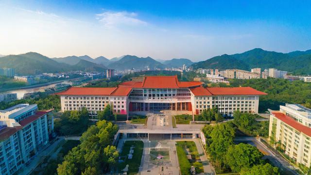 容县清华大学风水