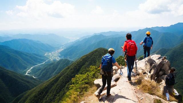 梦到和家人一起爬山